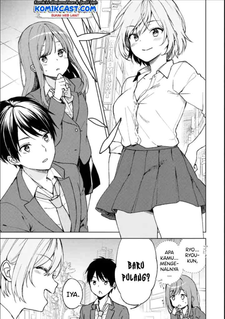 Chikan Saresou ni Natteiru S-kyuu Bishoujo wo Tasuketara Tonari no Seki no Osanajimi datta chapter 4 halaman 4